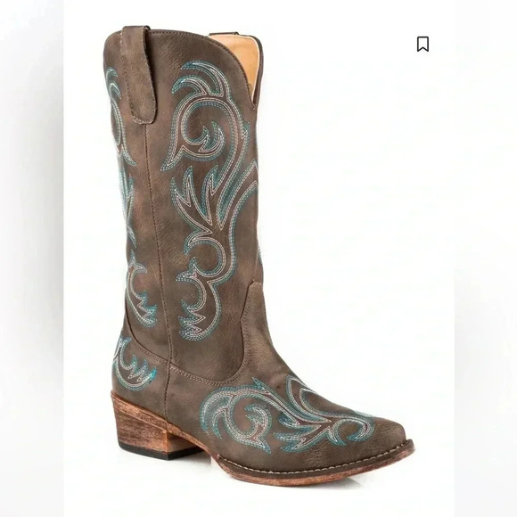 Roper Shoes - Roper women’s brown leather cowboy boot with blue design size 8.